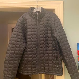 North face jacket size L